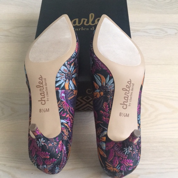 Charles by Charles David Embroidered design Angelica Shoes 8.5 m NEW IN BOX - Picture 11 of 11